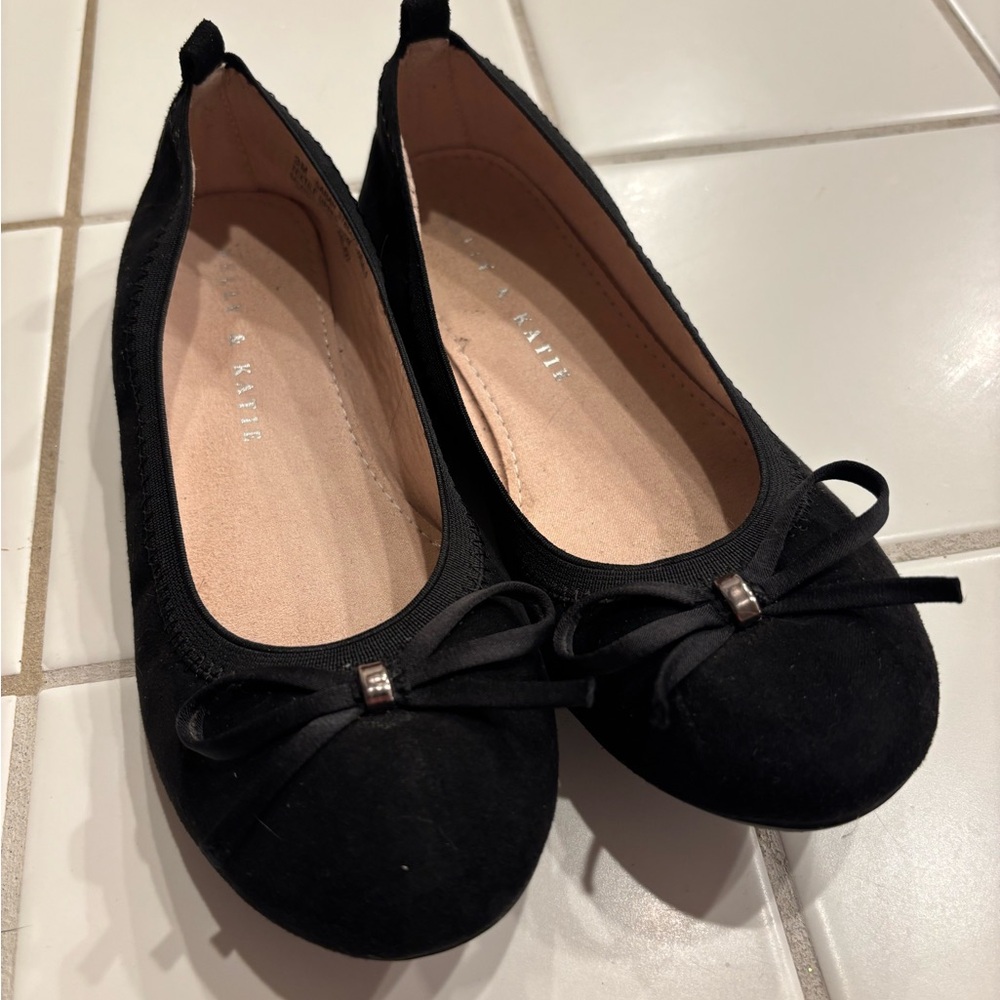Great condition! Girls Black Bow Ballet Detail Flats